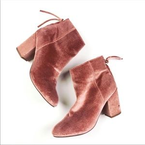 Pink velvet Steve Madden Cynthia Booties sz 7.5